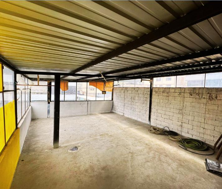 Edificio Comercial en venta en Pichincha | Quito | Sur de Quito, Santa Barbara, Mariscal Sucre , Chillogallo , Biloxi , La Mena, 1656 m²