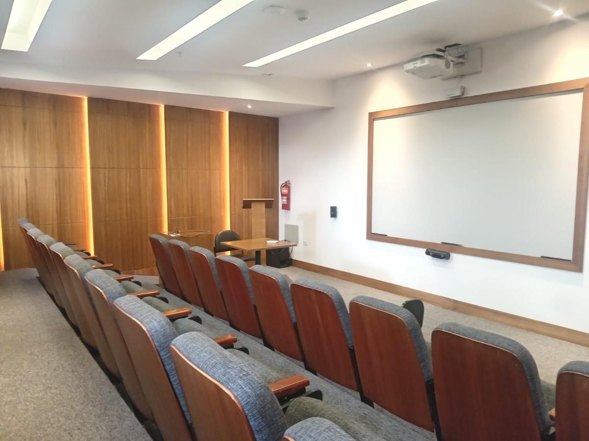 Oficina en venta en Pichincha | Quito | Centro Norte, Amazonas, frente a la Carolina
