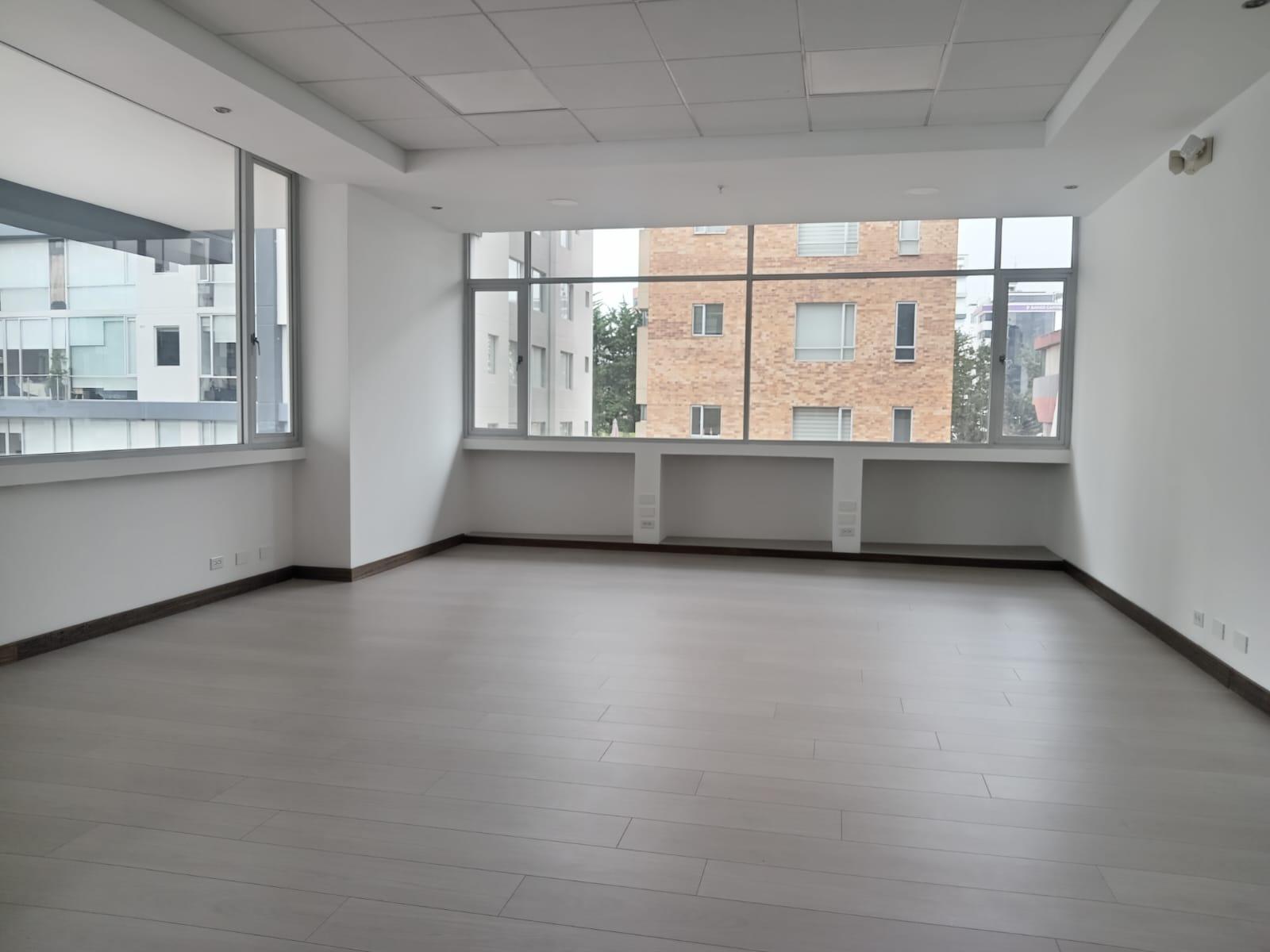 Oficina en venta en Pichincha | Quito | Centro Norte, Av. Amazonas, Frente al Parque de la Carolina, 53 m²