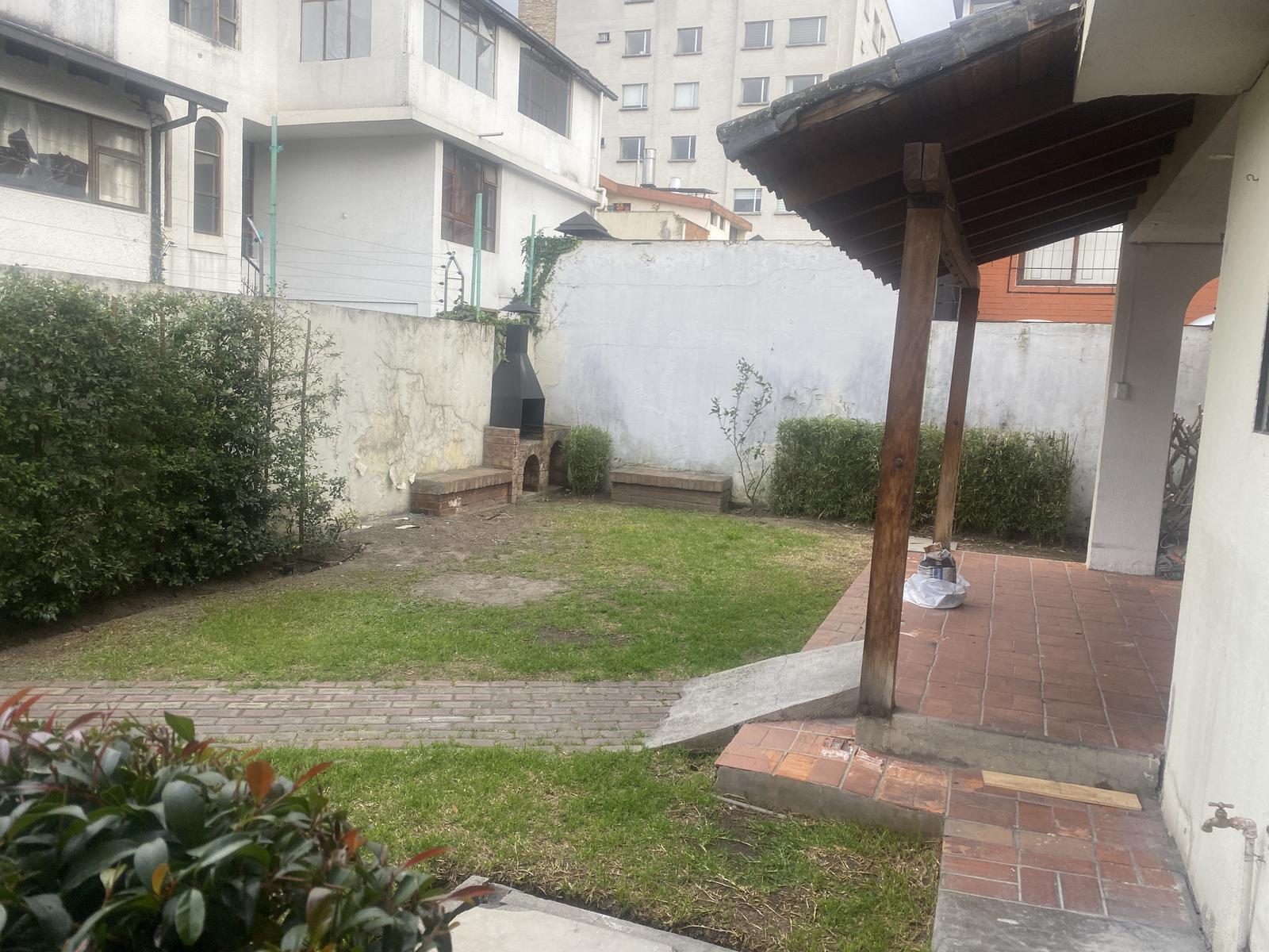 Casa en venta en Pichincha | Quito | La Carolina, CASA EN VENTA O RENTA ,LA CAROLINA, QUICENTRO SHOPPING