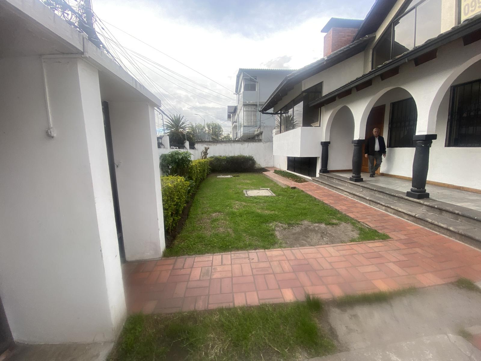 Casa en venta en Pichincha | Quito | La Carolina, CASA EN VENTA O RENTA ,LA CAROLINA, QUICENTRO SHOPPING