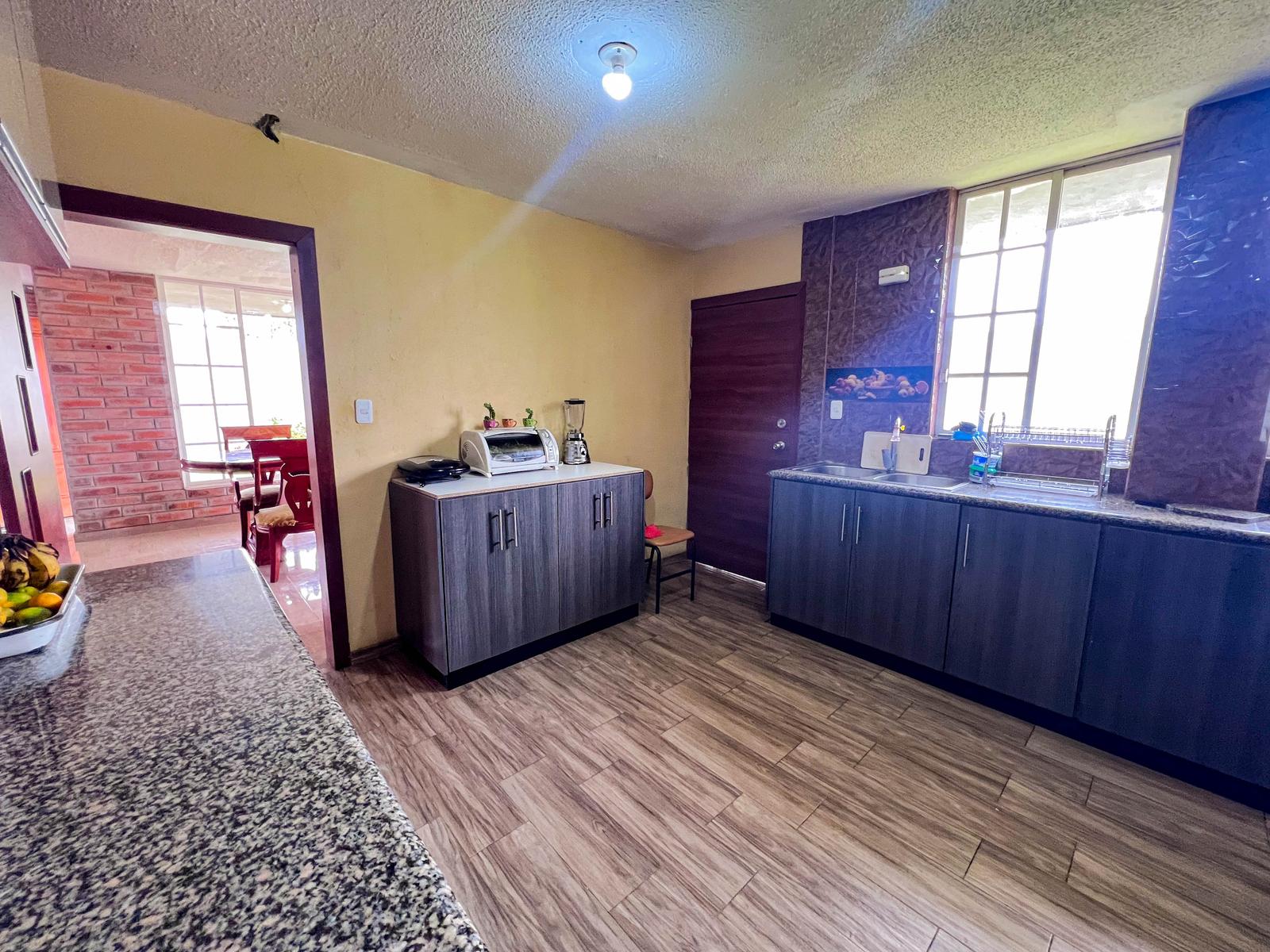 Casa en venta en Ecuador | Imbabura | Antonio Ante, Bello Horizonte -Frente de las canchas Juan Yepez, 205 m²
