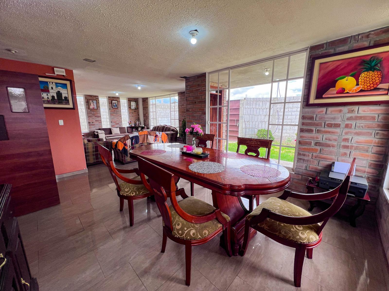 Casa en venta en Ecuador | Imbabura | Antonio Ante, Bello Horizonte -Frente de las canchas Juan Yepez, 205 m²
