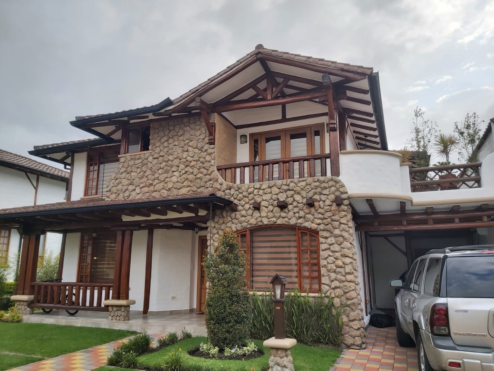 Casa en alquiler en Pichincha | Quito | Tumbaco, Norbeto salazar al 700, 250 m²