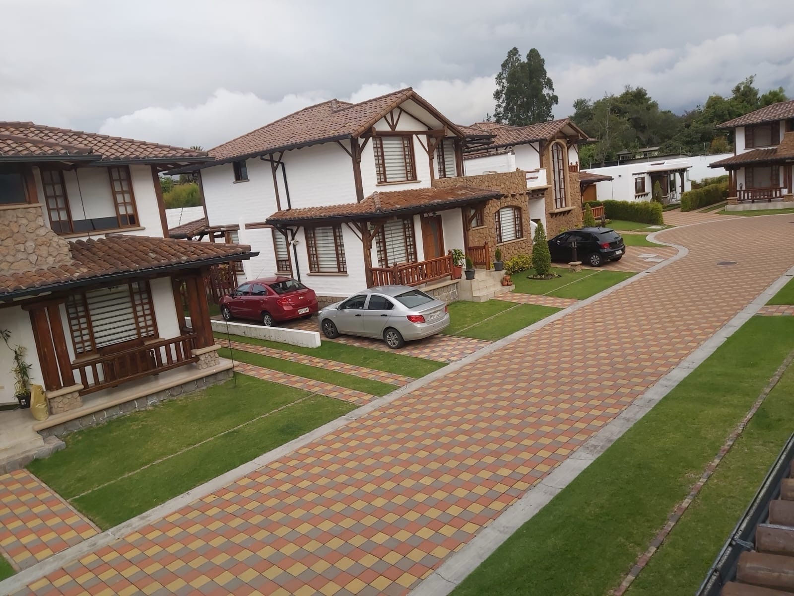 Casa en alquiler en Pichincha | Quito | Tumbaco, Norbeto salazar al 700, 250 m²