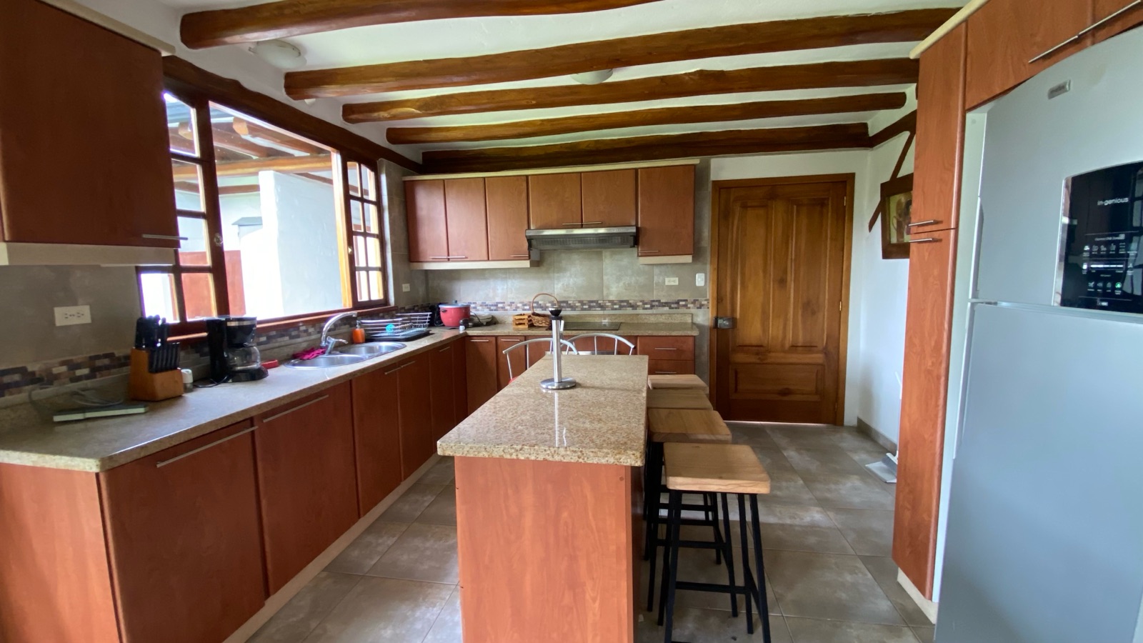 Casa en alquiler en Pichincha | Quito | Tumbaco, Norbeto salazar al 700, 250 m²