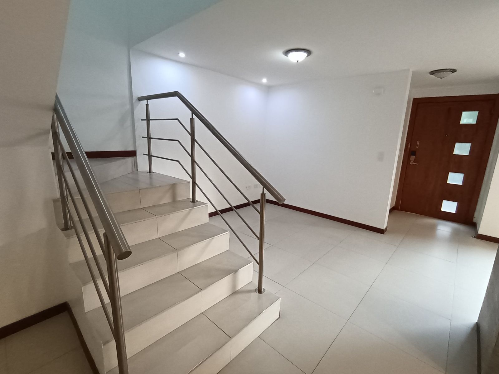 Modern House for Sale, San Juan de Cumbayá, Quito 2