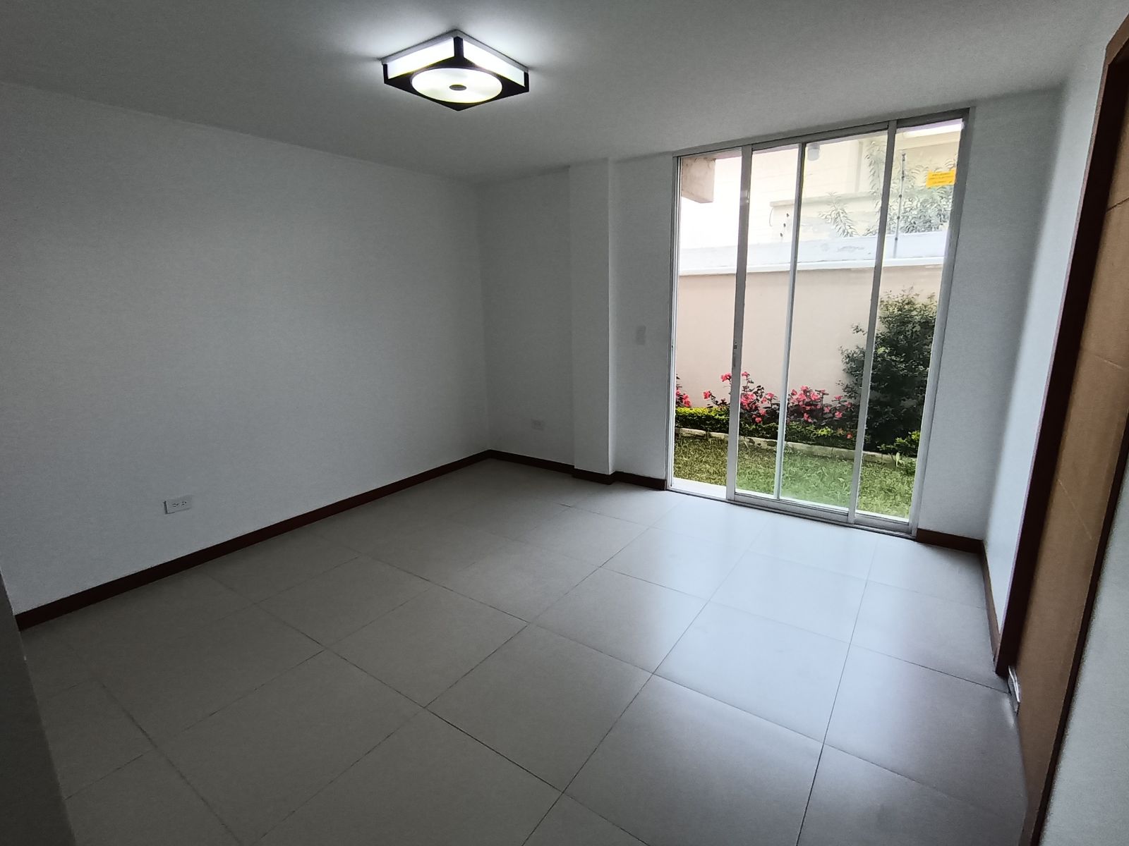 Modern House for Sale, San Juan de Cumbayá, Quito 3