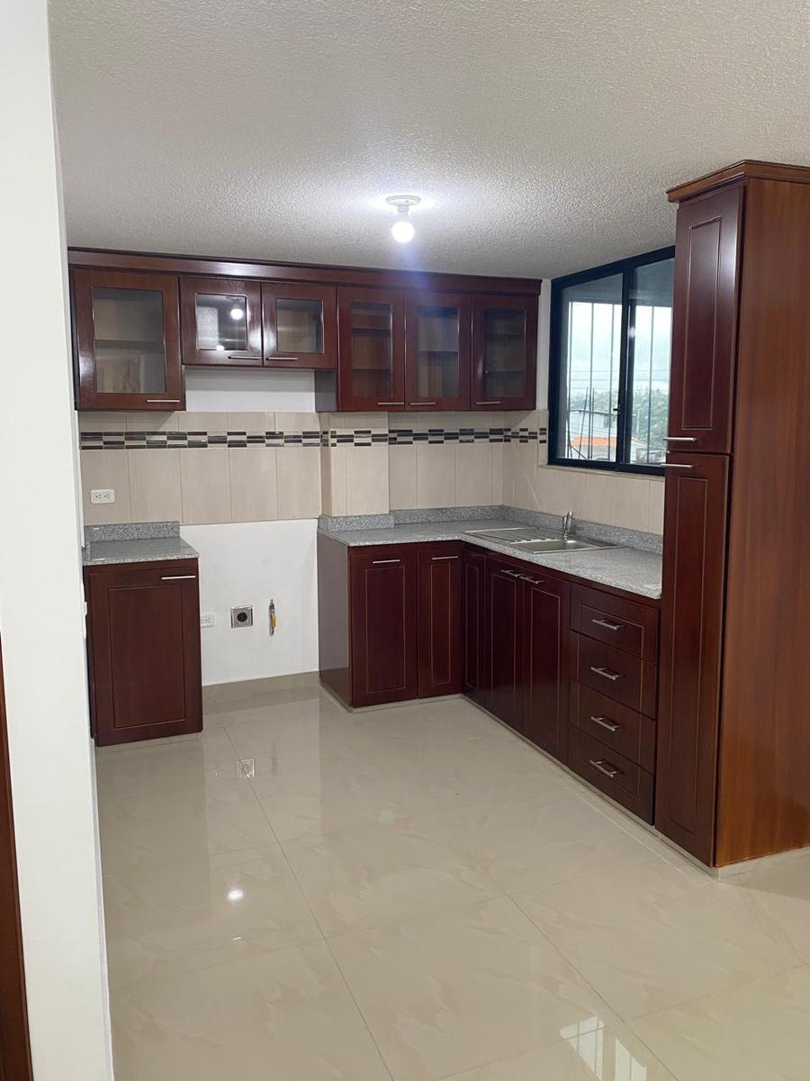 Departamento en venta en Pichincha | Quito | Sur de Quito, Calle E16B y Javier Loyola, 93 m²