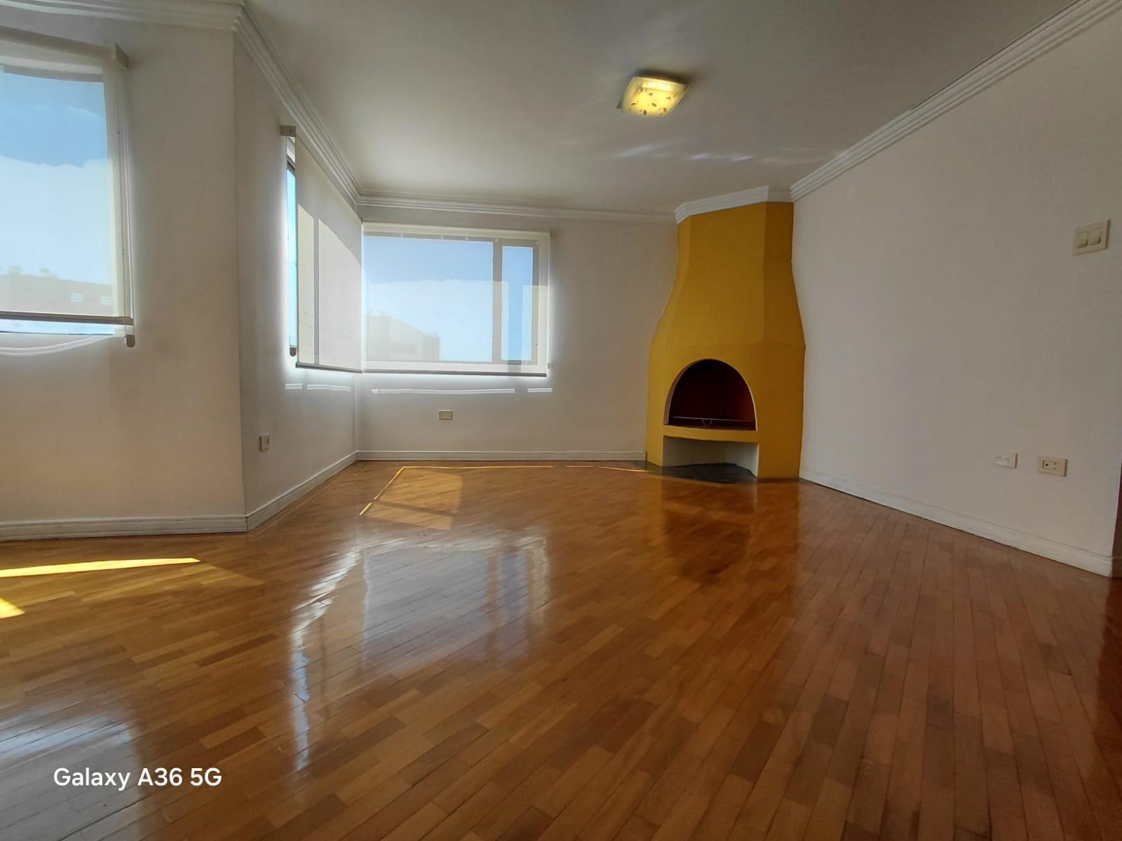 Departamento en venta en Pichincha | Quito | El Condado, El Condado Sta Isabel Oe 108 Julio Cesar Conjunto Parque Central # 2, 180 m²