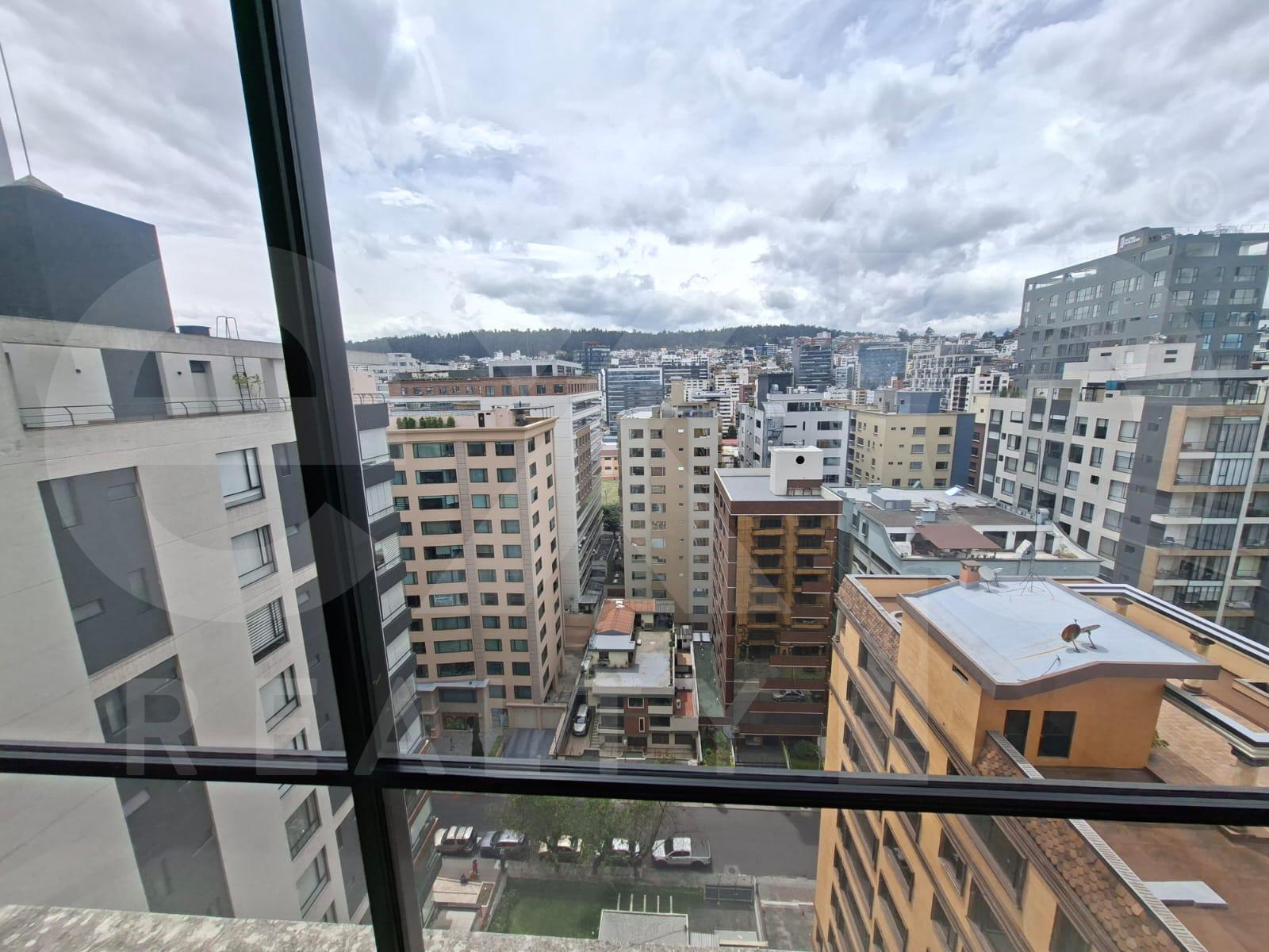 Sale of Brand New Office - Quito - La Carolina – High Floor with Balcony 5