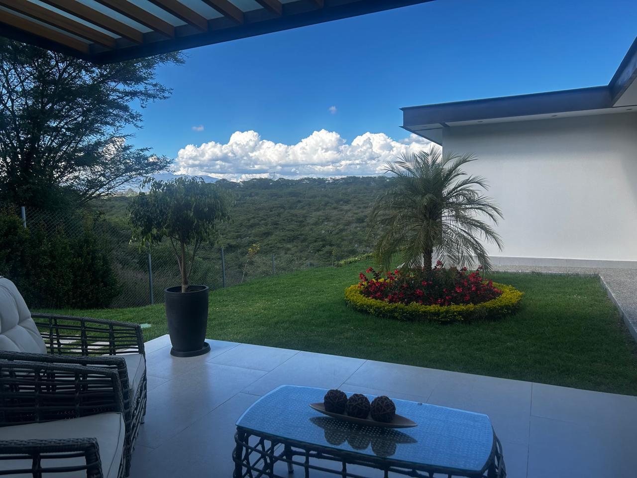 Casa en venta en Pichincha | Quito | Tumbaco, Urbanización Huertos del Eden Collaqui, 290 m²
