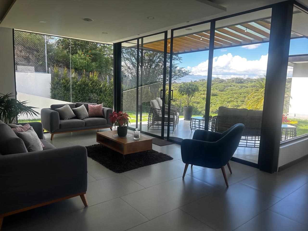 Casa en venta en Pichincha | Quito | Tumbaco, Urbanización Huertos del Eden Collaqui, 290 m²