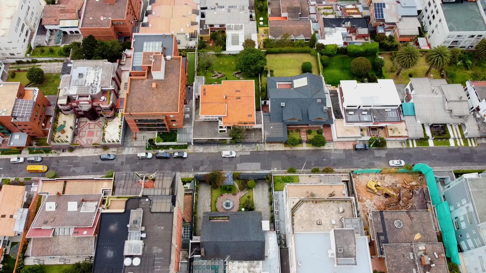Terreno en venta en Pichincha | Quito | Quito Tenis, Terreno de Venta en el Quito Tenis Charles Darwin y Alcabalas, 930 m²