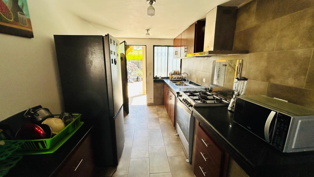 House for Sale with 6100m2 of Land in Tababela, Oyambarillo Sector 4