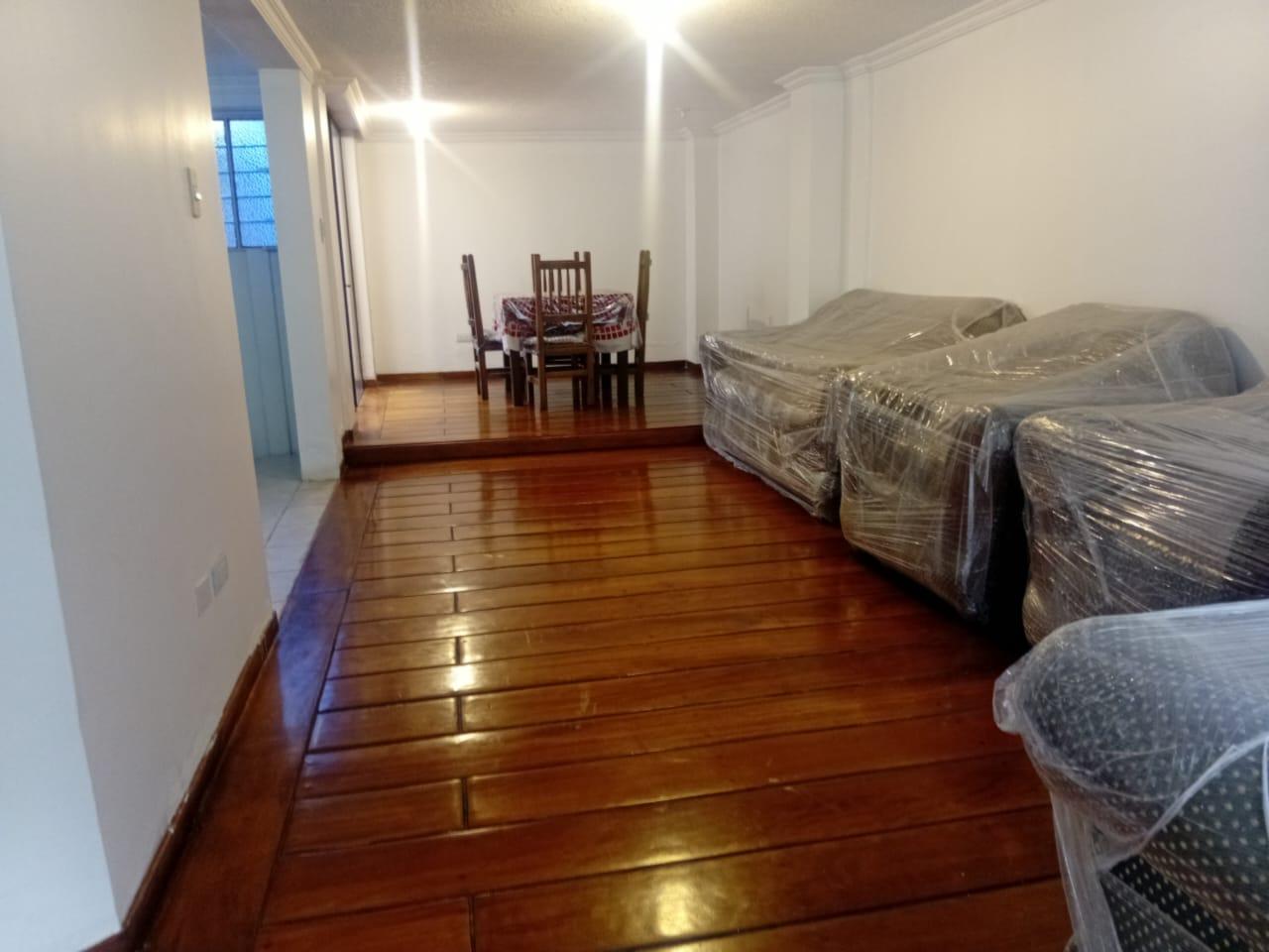 Casa en Venta en Mitad del Mundo  Urbanización Ciudad del SOL I