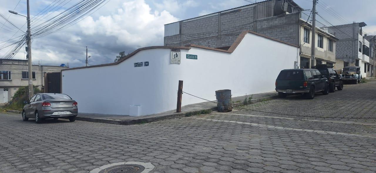 Casa en venta en Pichincha | Quito | Calderón, (Calle Oe12N Bernardo Legarda - N5-467) Sierra DoradaCalderón, 90 m²