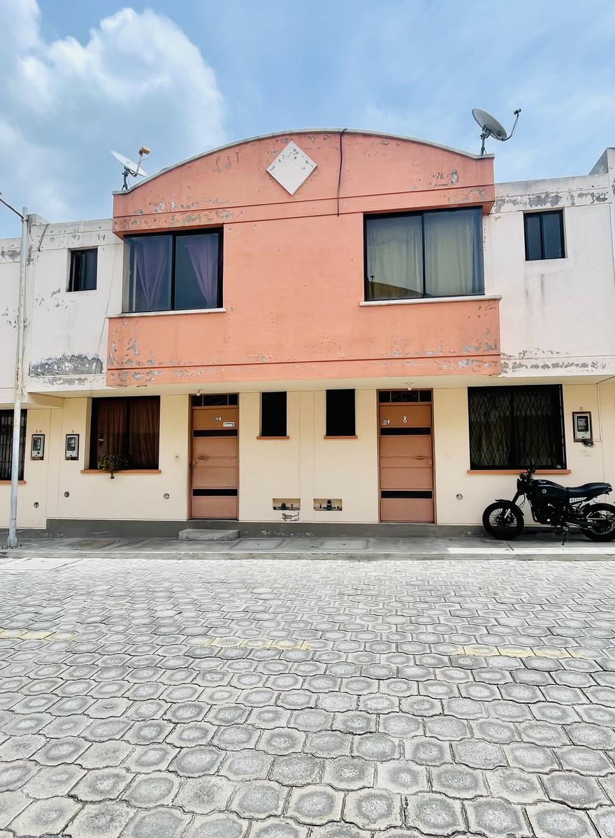 House for Sale in Calderón Sector, Zabala 99m2