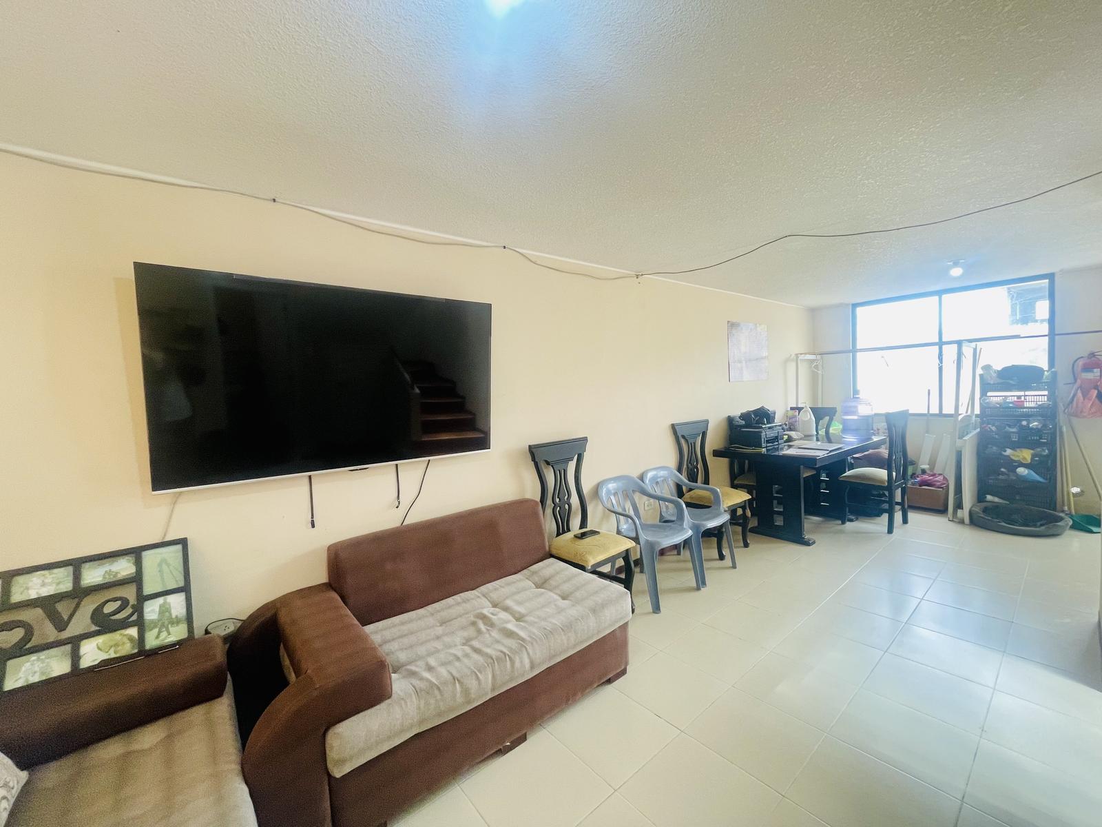 House for Sale in Calderón Sector, Zabala 99m2 5