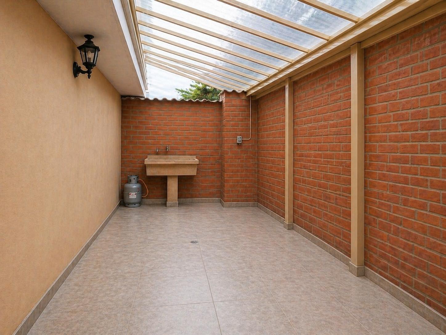 House for Sale in Quitumbe 5