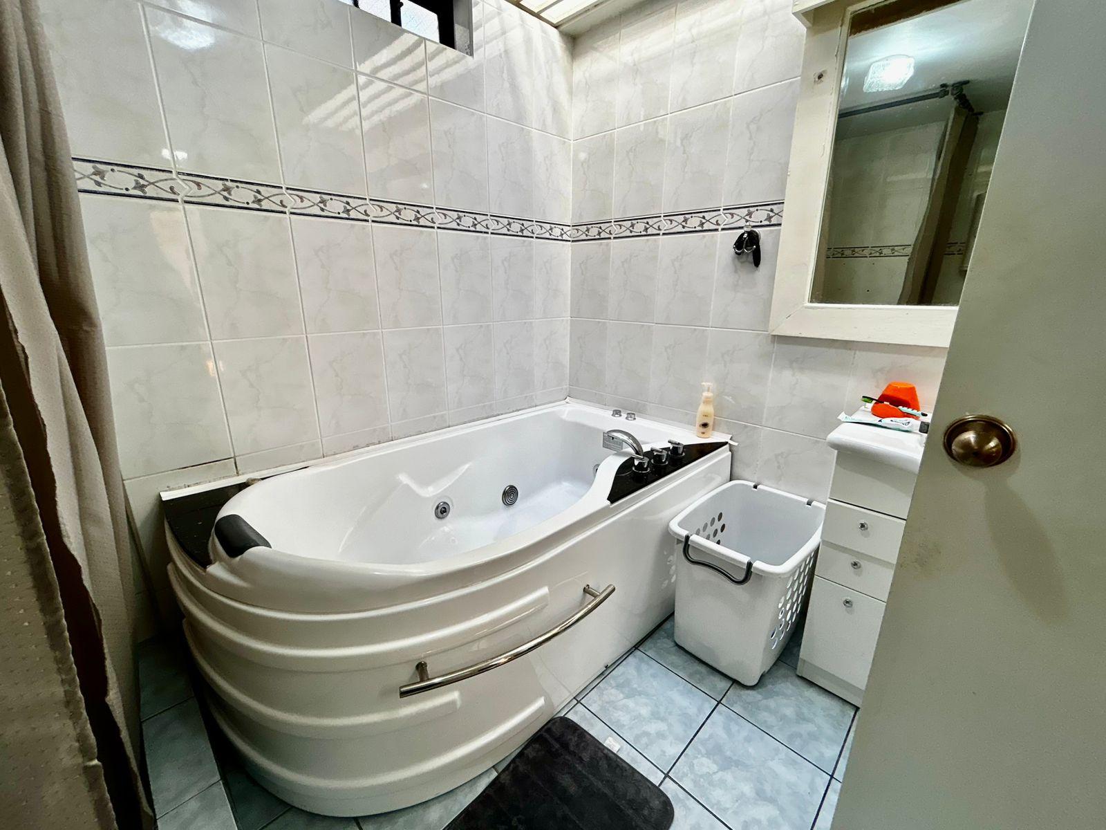 Casa en venta en Pichincha | Quito | Norte de Quito, Oe9A - N43-52 , QUITO TENIS GOLF CLUB, Rumipamba Sector El Bosque, 391 m²