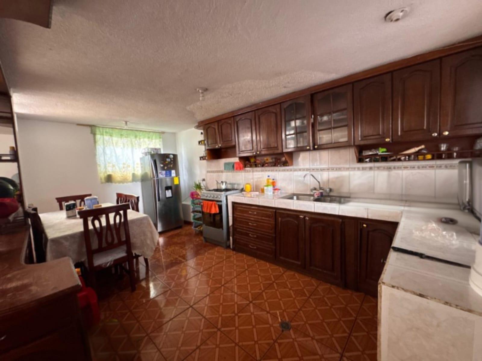 HOUSE FOR SALE - CARCELEN 5