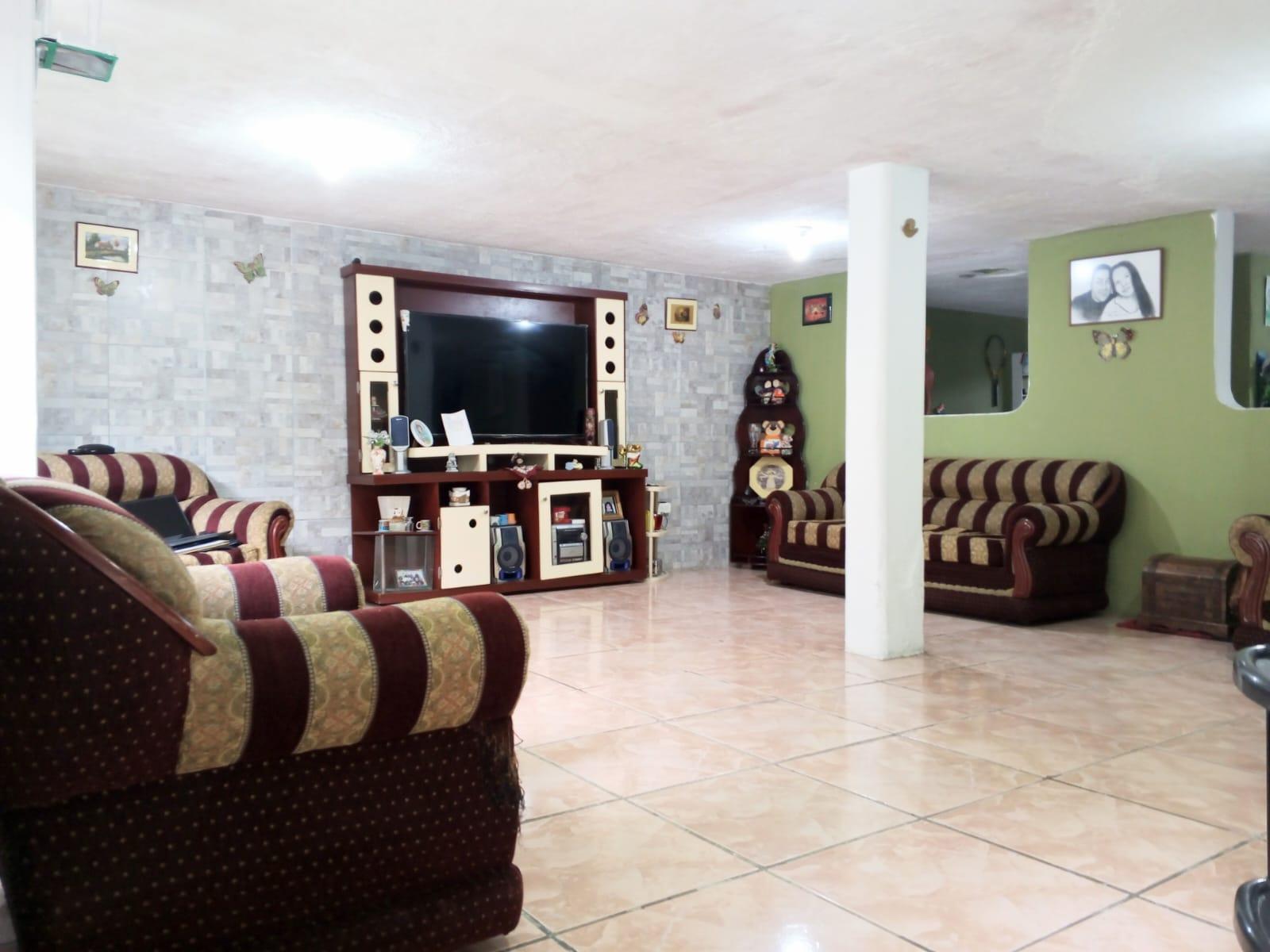 REINO DE QUITO SUR DE QUITO VENDE CASA INDEPENDIENTE UNIFAMILIAR