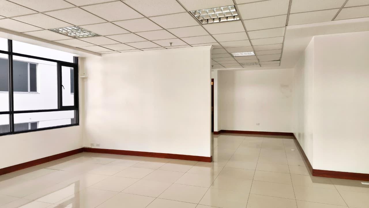 Oficina en alquiler en Pichincha | Quito | La Coruña, OFICINA EN RENTA 103 M2 2 PARQ LA CORUÑA Y ORELLANA, 103 m²