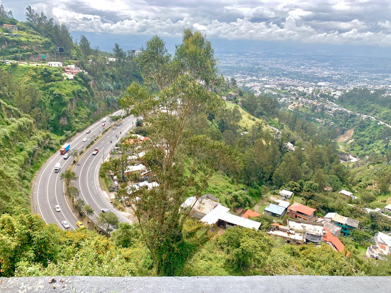 Local en alquiler en Pichincha | Quito | El Batán, LOCAL COMERCIAL DE RENTA CON VISTA ESPECTACULAR, SECTOR PLAZA ARGENTINA, 407 m²