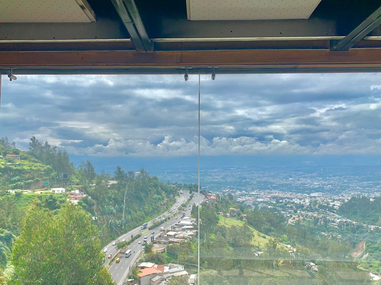 Local en alquiler en Pichincha | Quito | El Batán, LOCAL COMERCIAL DE RENTA CON VISTA ESPECTACULAR, SECTOR PLAZA ARGENTINA, 407 m²