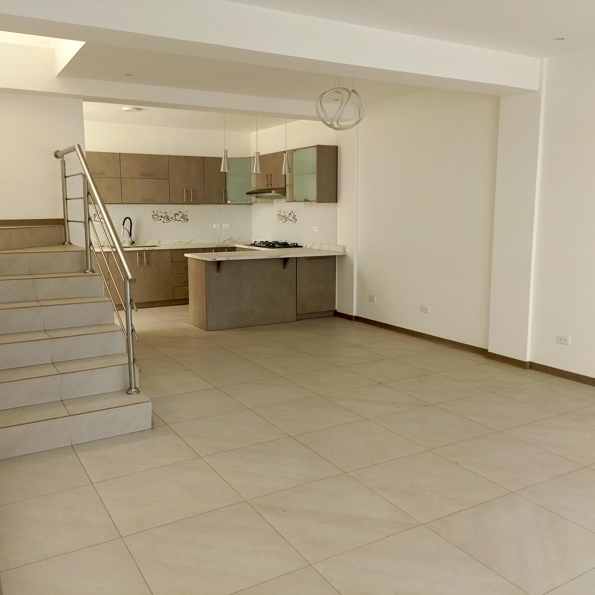 House in Carcelén Eucalyptus Path Complex 4