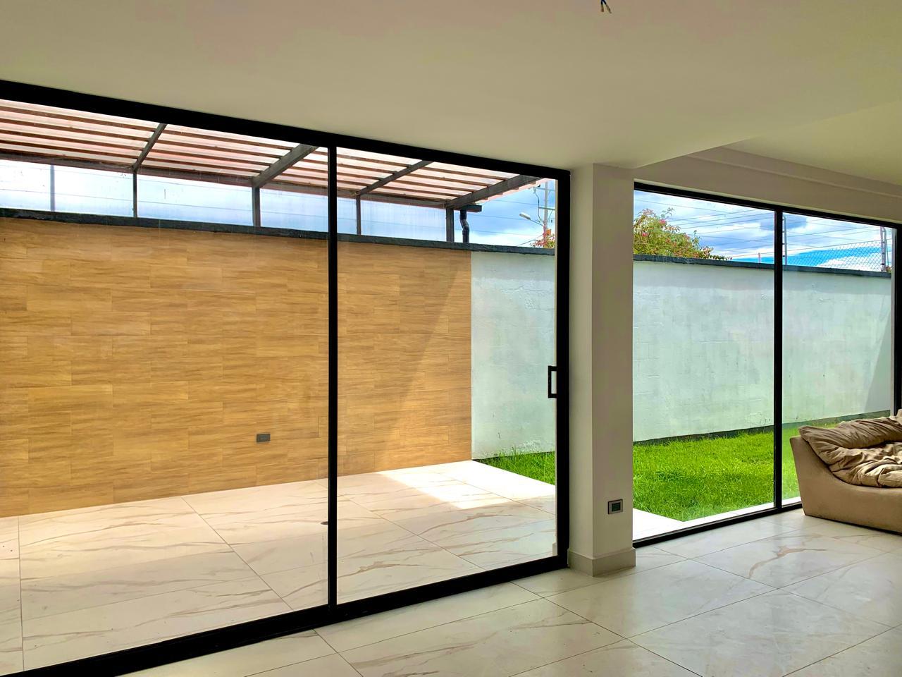 Casa en venta en Pichincha | Quito | Pifo, CASA EN VENTA, 3 DORMITORIOS CON BAÑO PRIVADO, CERCA DE LOS MEJORES COLEGIOS, 231 m²