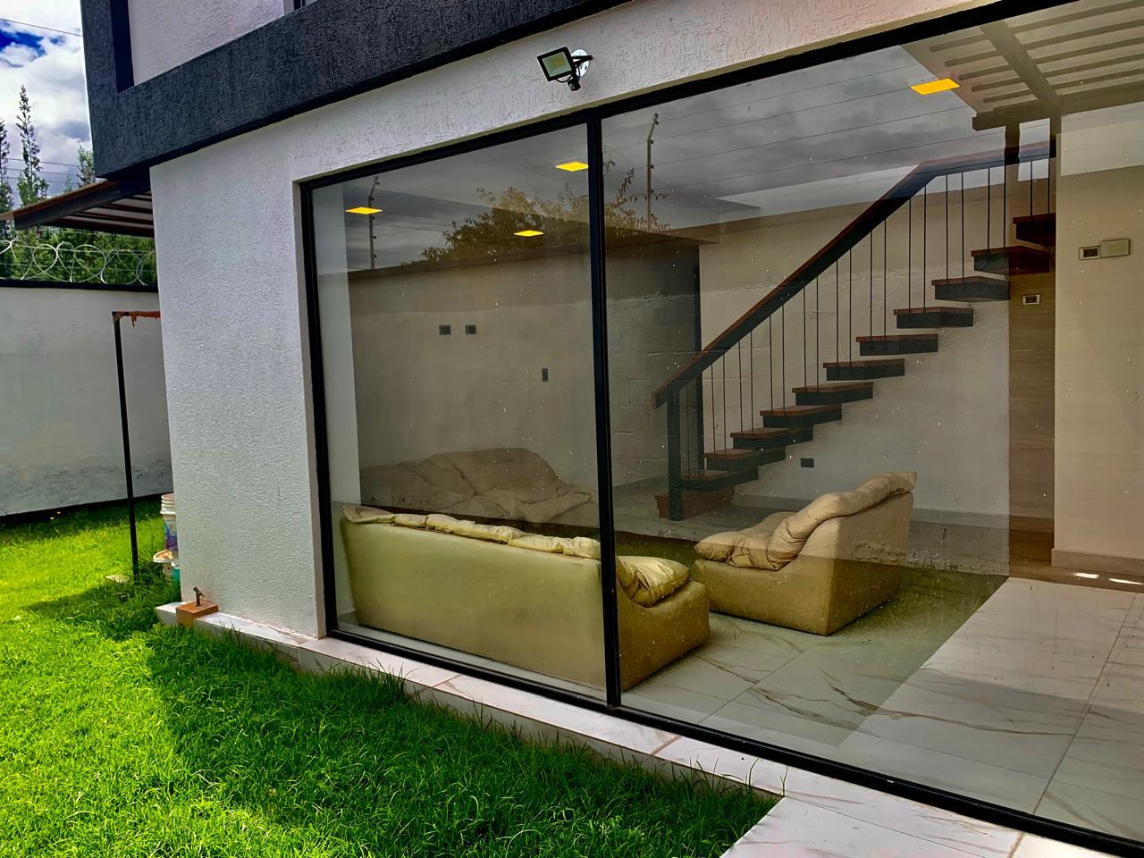 Casa en venta en Pichincha | Quito | Pifo, CASA EN VENTA, 3 DORMITORIOS CON BAÑO PRIVADO, CERCA DE LOS MEJORES COLEGIOS, 231 m²