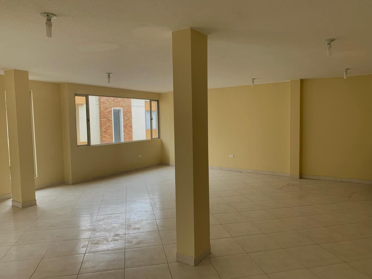Local en venta en Pichincha | Quito | El Bosque, VENDO LOCAL COMERCIAL 60 M2 SEGURO, SECTOR AV. OCCIDENTAL, 73 m²