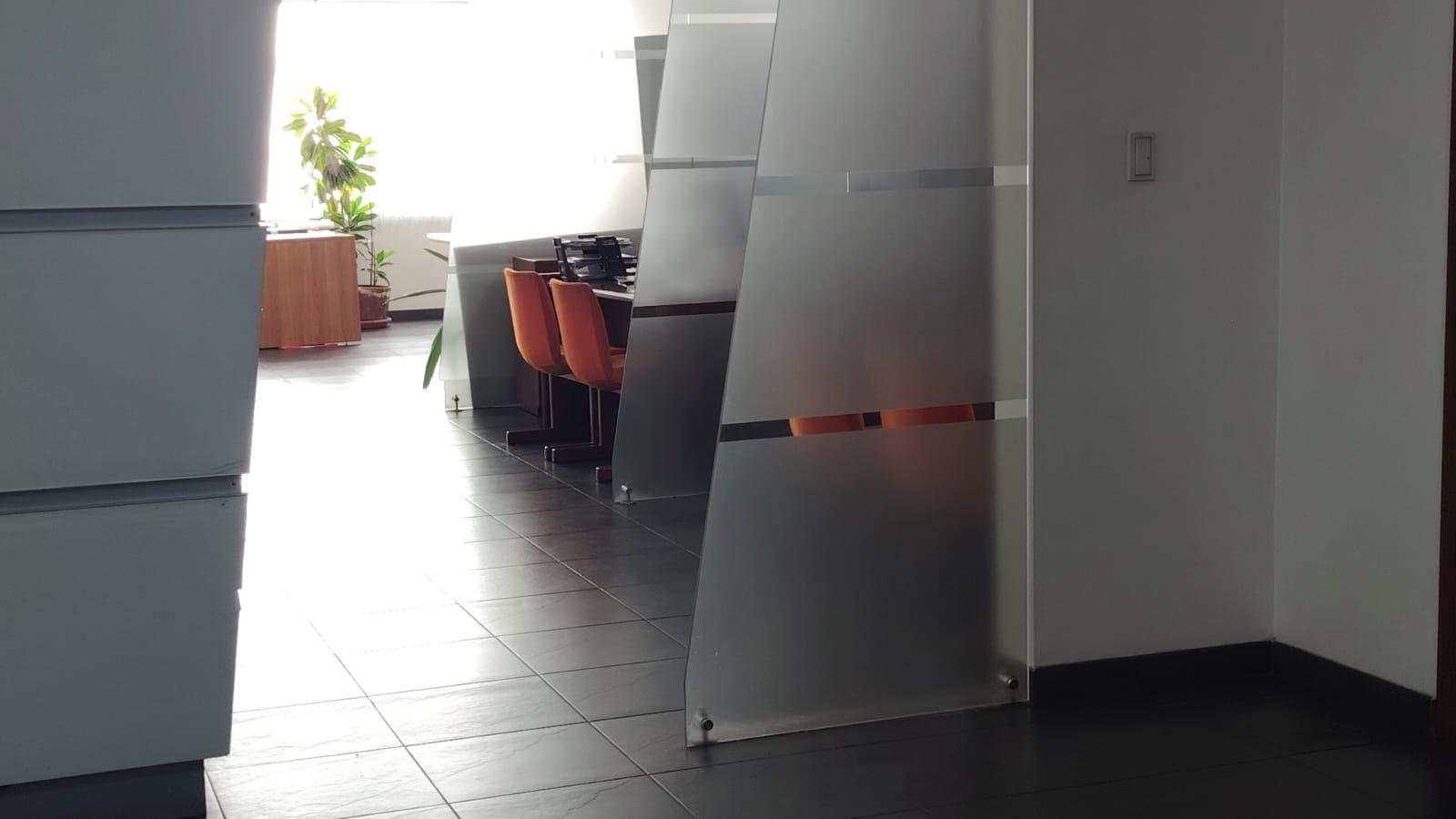 Oficina en alquiler en Pichincha | Quito | Centro Norte, RENTO oficina en la Catalina Aldaz y Eloy Alfaro_ Quito Ecuador, 207 m²