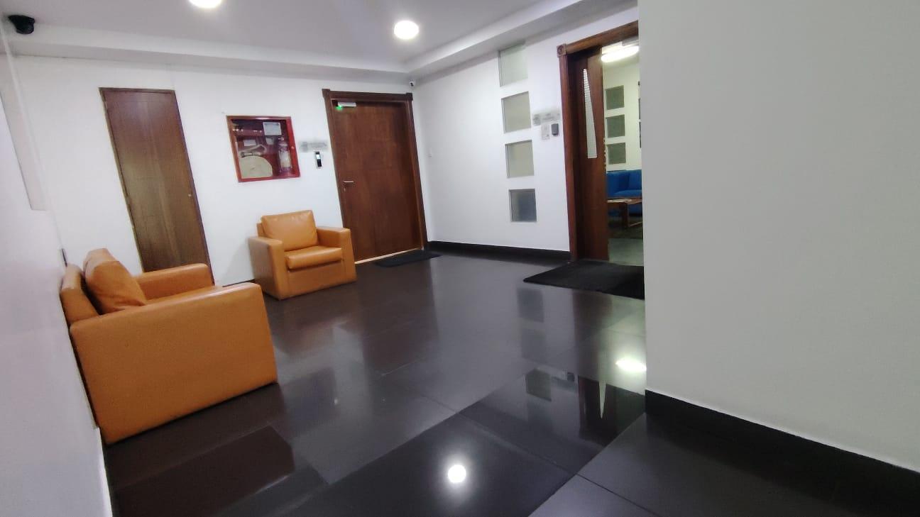 Oficina en alquiler en Pichincha | Quito | Centro Norte, RENTO oficina en la Catalina Aldaz y Eloy Alfaro_ Quito Ecuador, 207 m²