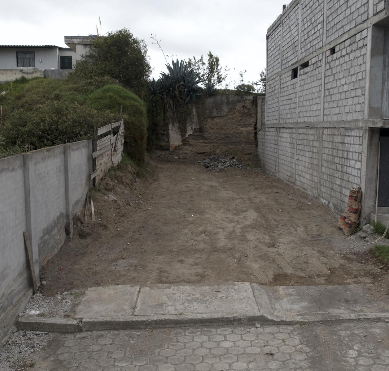 Terreno en venta en Tungurahua | Ambato | Sur de Ambato, CALLE MONTALVINOS Y MATEO CASTRO