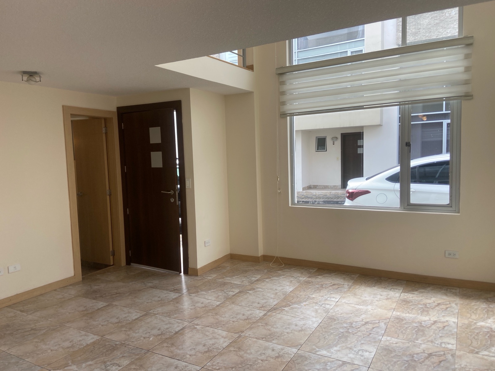 Casa en alquiler en Pichincha | Quito | Tumbaco, Av. Interoceánica. La Ceramica