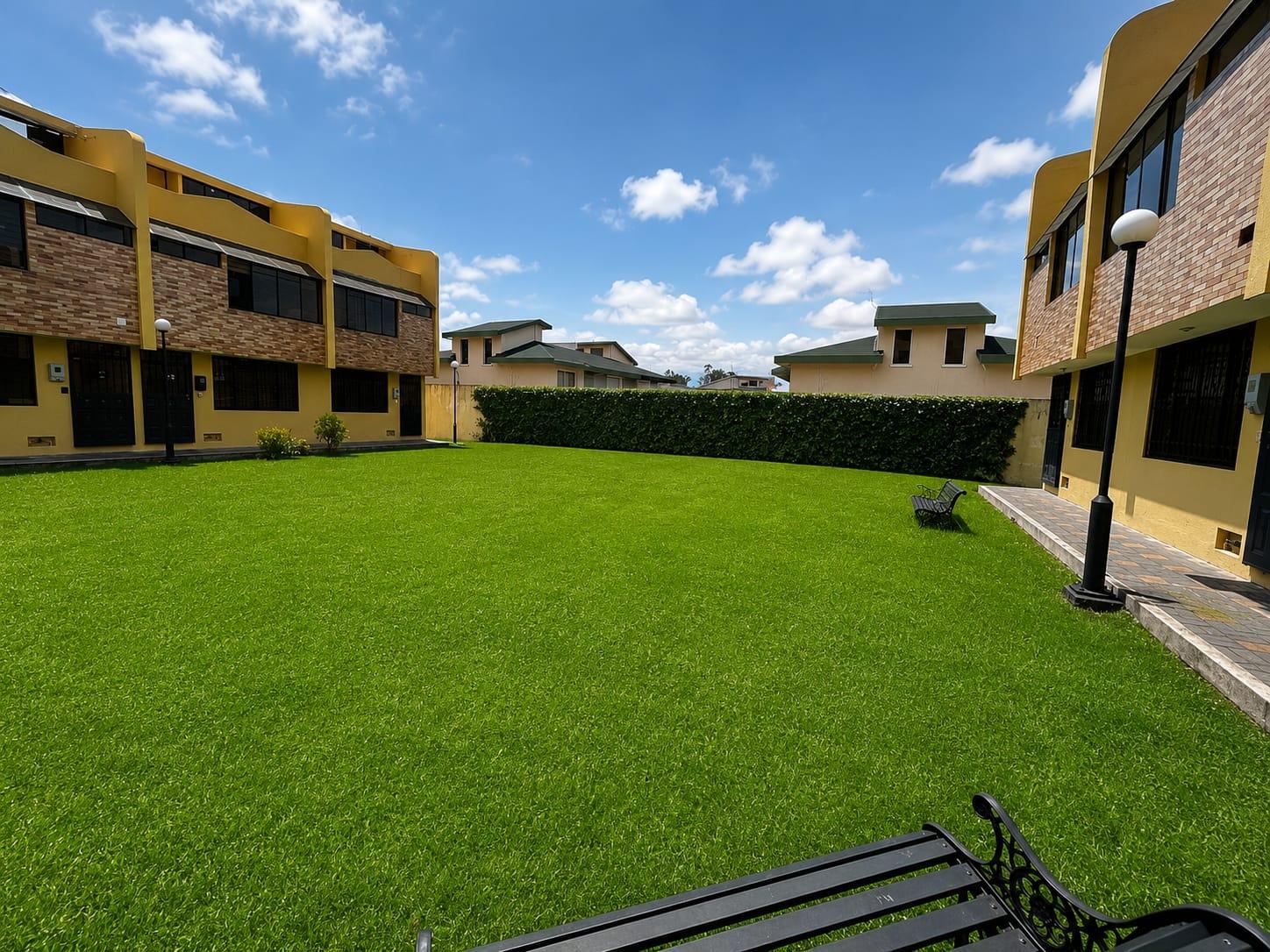 Casa en venta en Pichincha | Quito | Conocoto, casa venta oportunidad Av Ilalo Conocoto, 136 m²