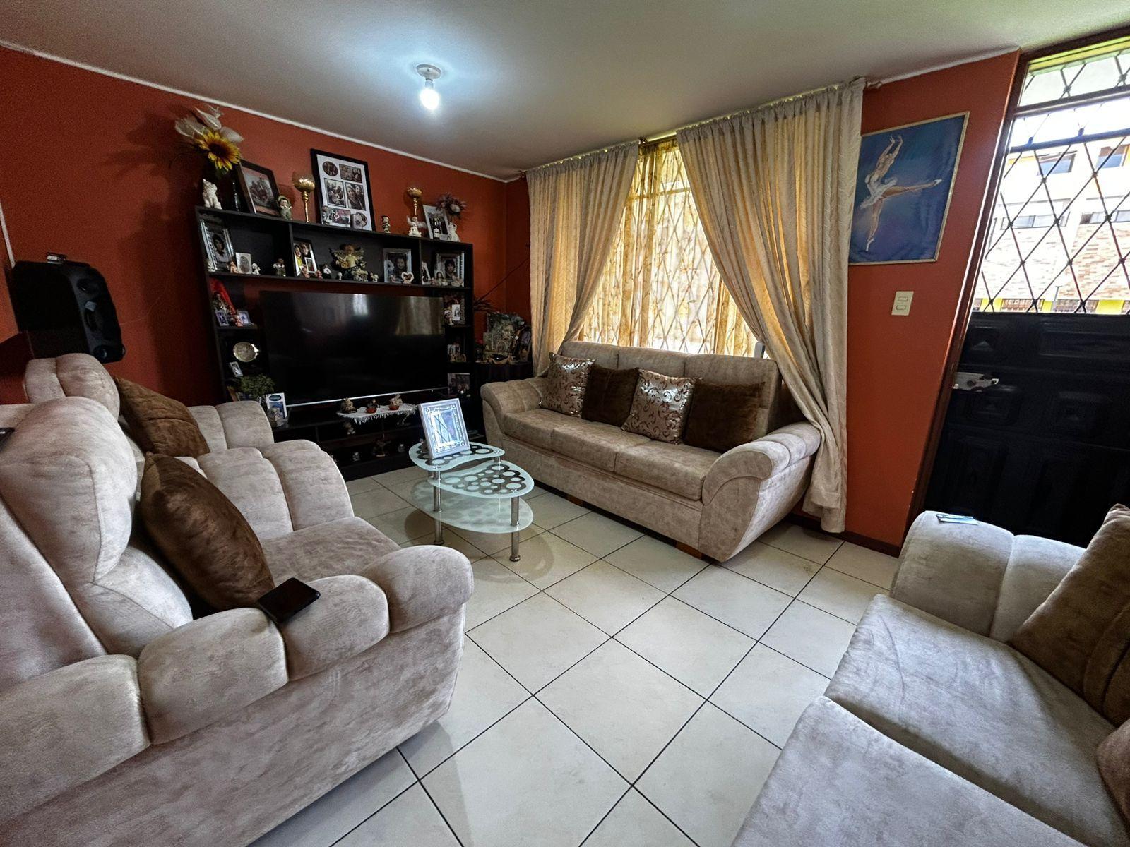 Casa en venta en Pichincha | Quito | Conocoto, casa venta oportunidad Av Ilalo Conocoto, 136 m²