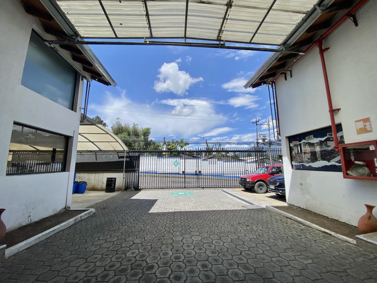 Galpón en venta en Pichincha | Quito | Carcelén, De los Cerezos y Av. Galo Plaza Lasso