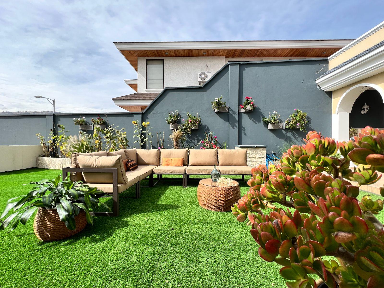 Casa en venta en Pichincha | Quito | Cumbayá, En venta Casa de lujo dentro de Urbanización cumbres del valle, 895 m²