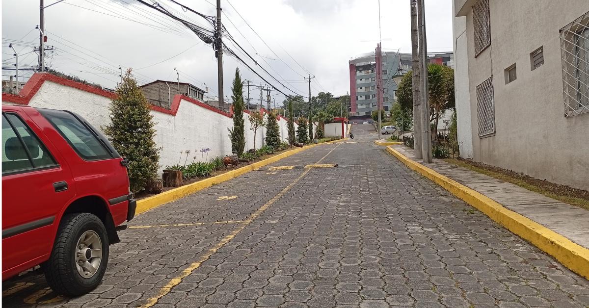 House in Northern Quito 2