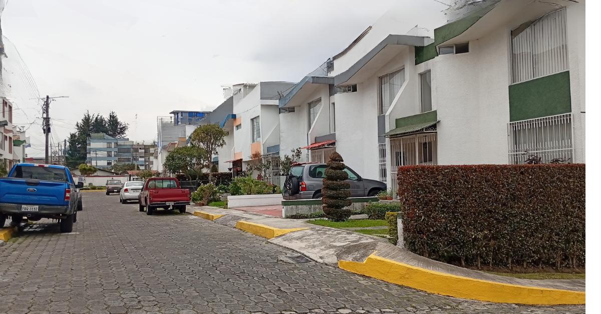 House in Northern Quito 4