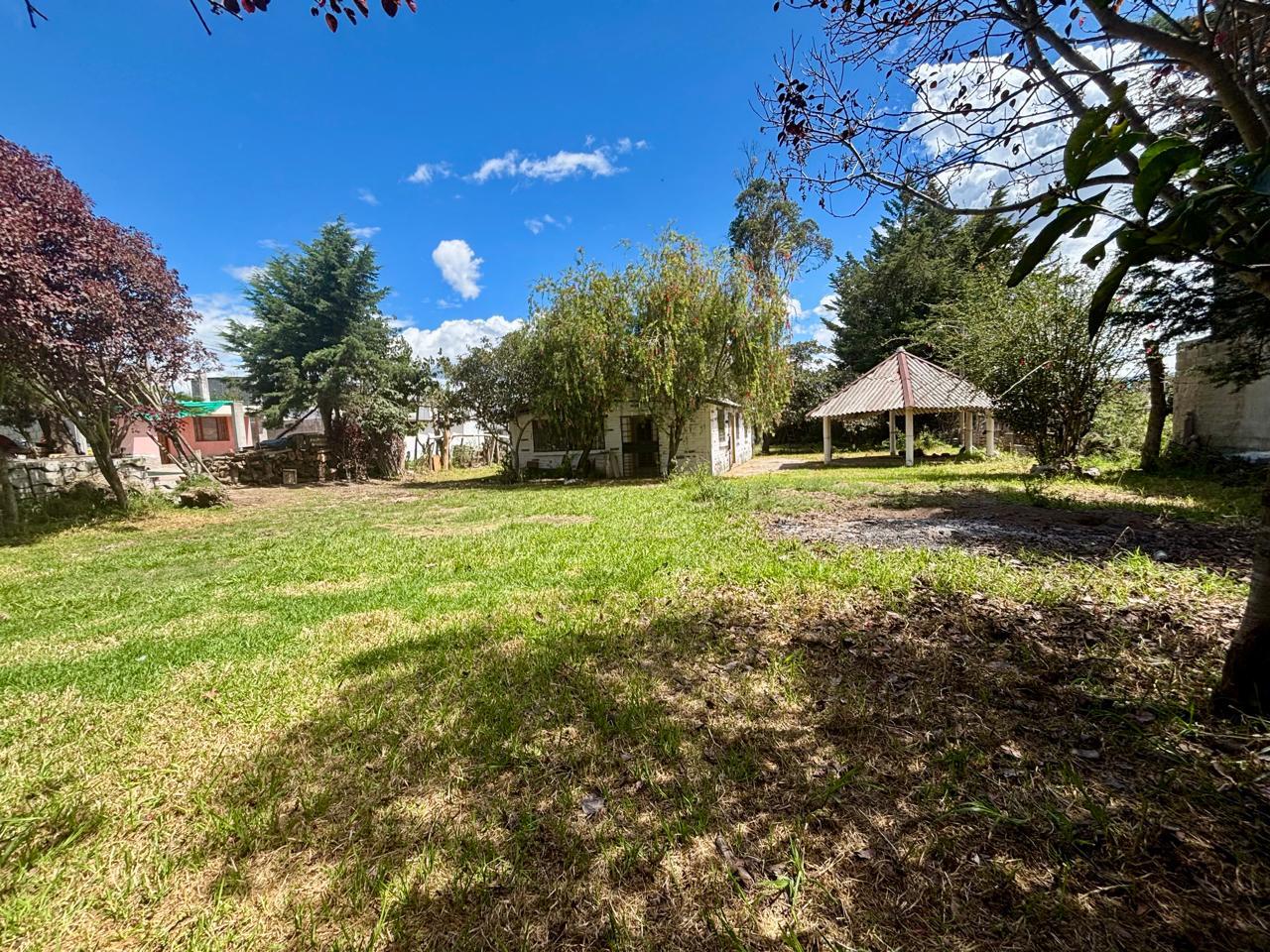 FLAT LAND FOR SALE IN TUMBACO 4
