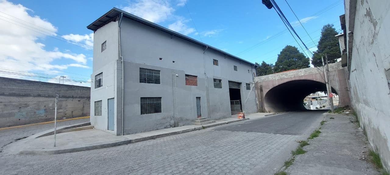 Galpón en venta en Pichincha | Quito | Carcelén, Eloy Alfaro N 69-08, 1176 m²