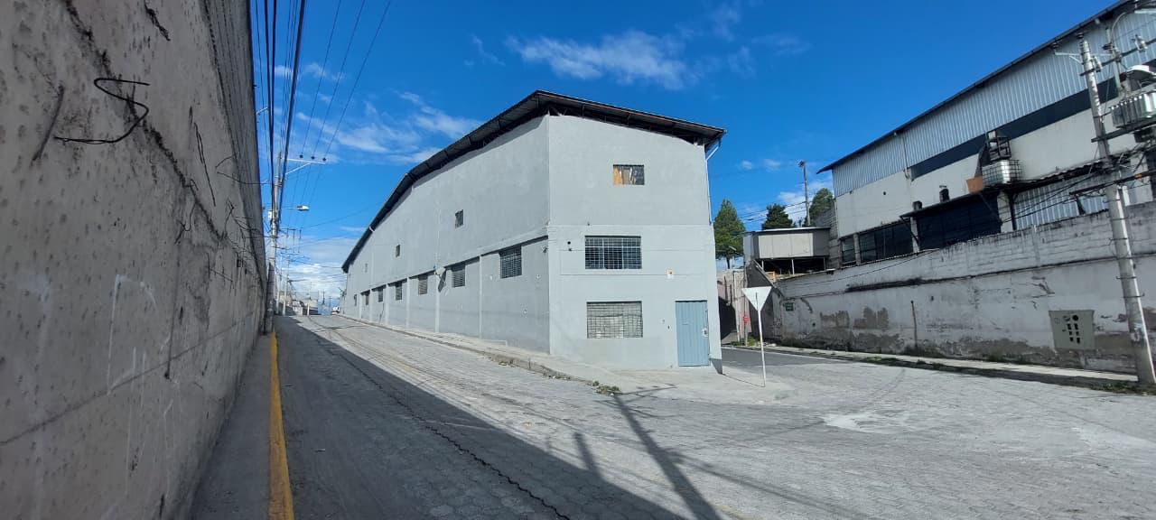 Galpón en venta en Pichincha | Quito | Carcelén, Eloy Alfaro N 69-08, 1176 m²