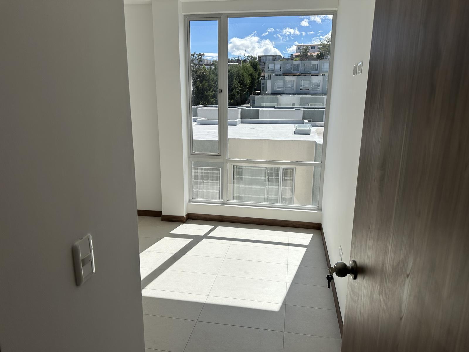 Departamento en venta en Pichincha | Quito | Tumbaco, Departamento por estrenar sector Tumbaco, 80 m²