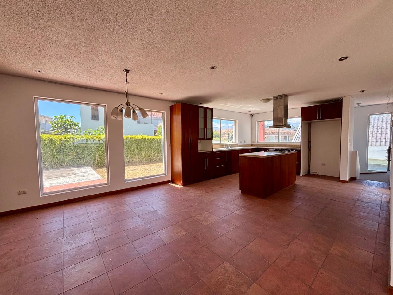 Casa en venta en Pichincha | Quito | Cumbayá, Bosques de San Pedro, 397 m²