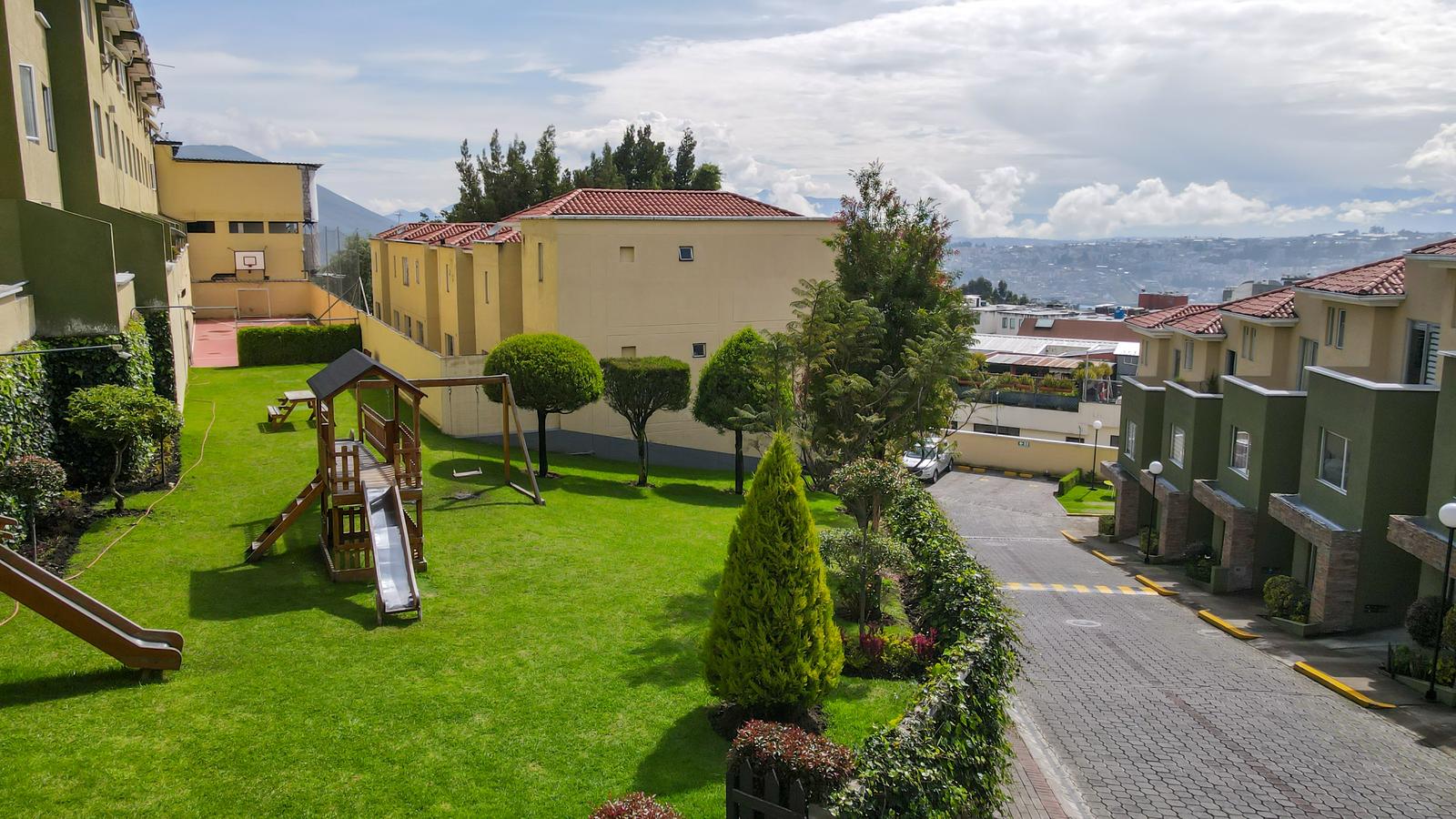 Casa en alquiler en Pichincha | Quito | El Condado, Casa en Venta 160 m² - Sector Condado